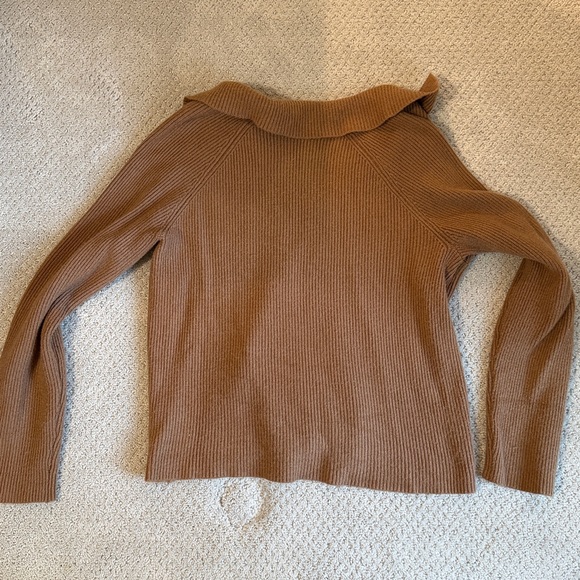 Cyrus V-Neck Ribbed Sweater - Picture 11 of 12